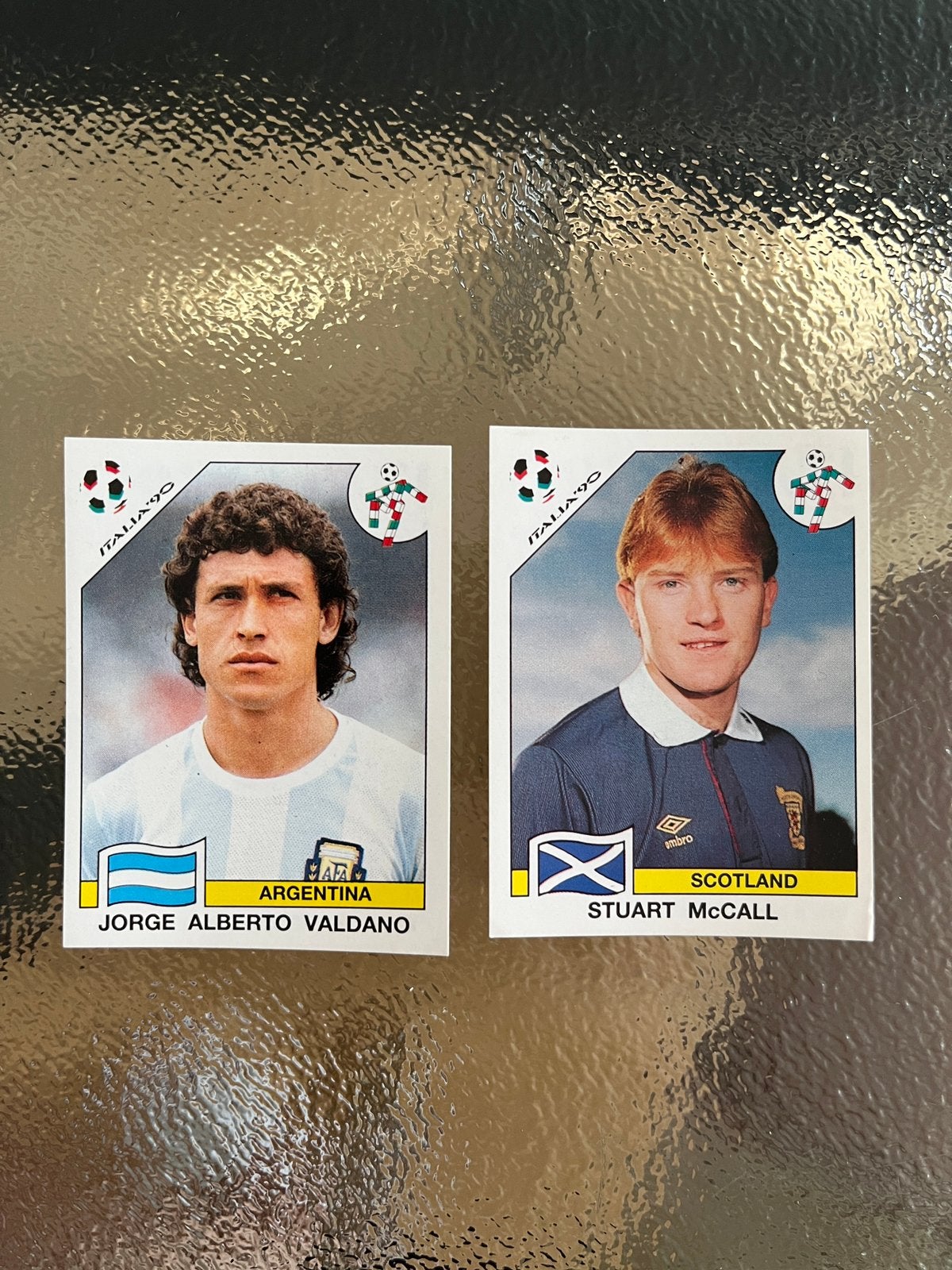 Panini voetbal plaatjes (2) Italia 90 world cup, Ophalen of Verzenden, Zo goed als nieuw, Meerdere stickers