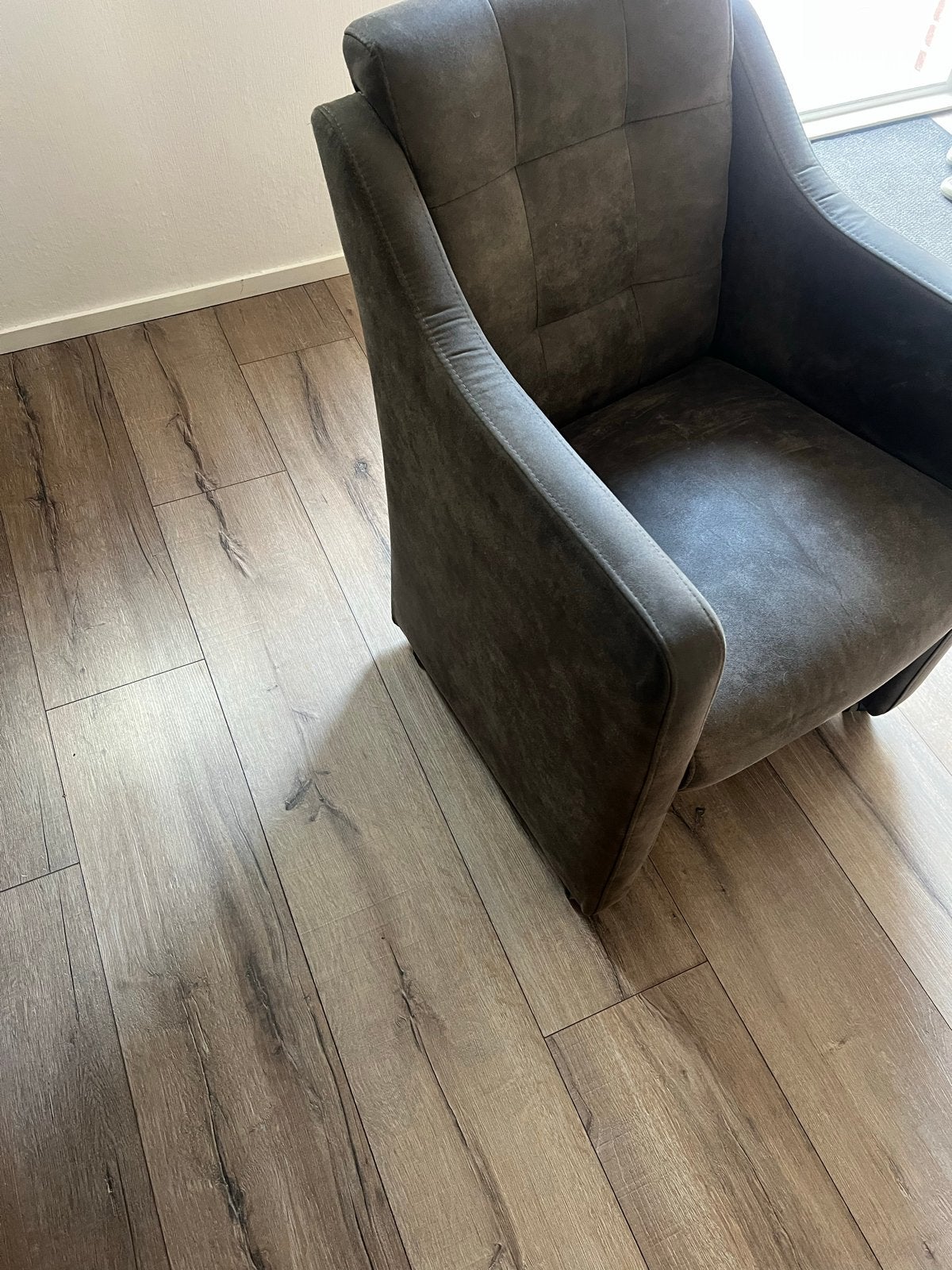 Eettafel stoelen met wieltjes 4 x, Huis en Inrichting, Stoelen, Ophalen, Zo goed als nieuw, Eén, Stof
