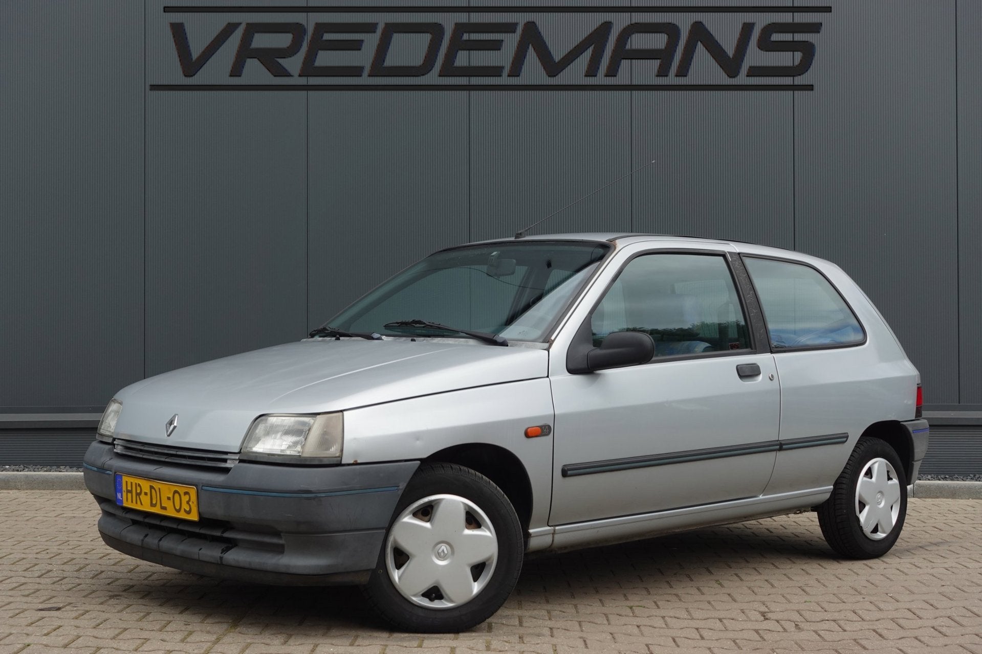 Renault Clio 1.4 Parisienne, Auto's, Voorwielaandrijving, 841 kg, Stof, Gebruikt