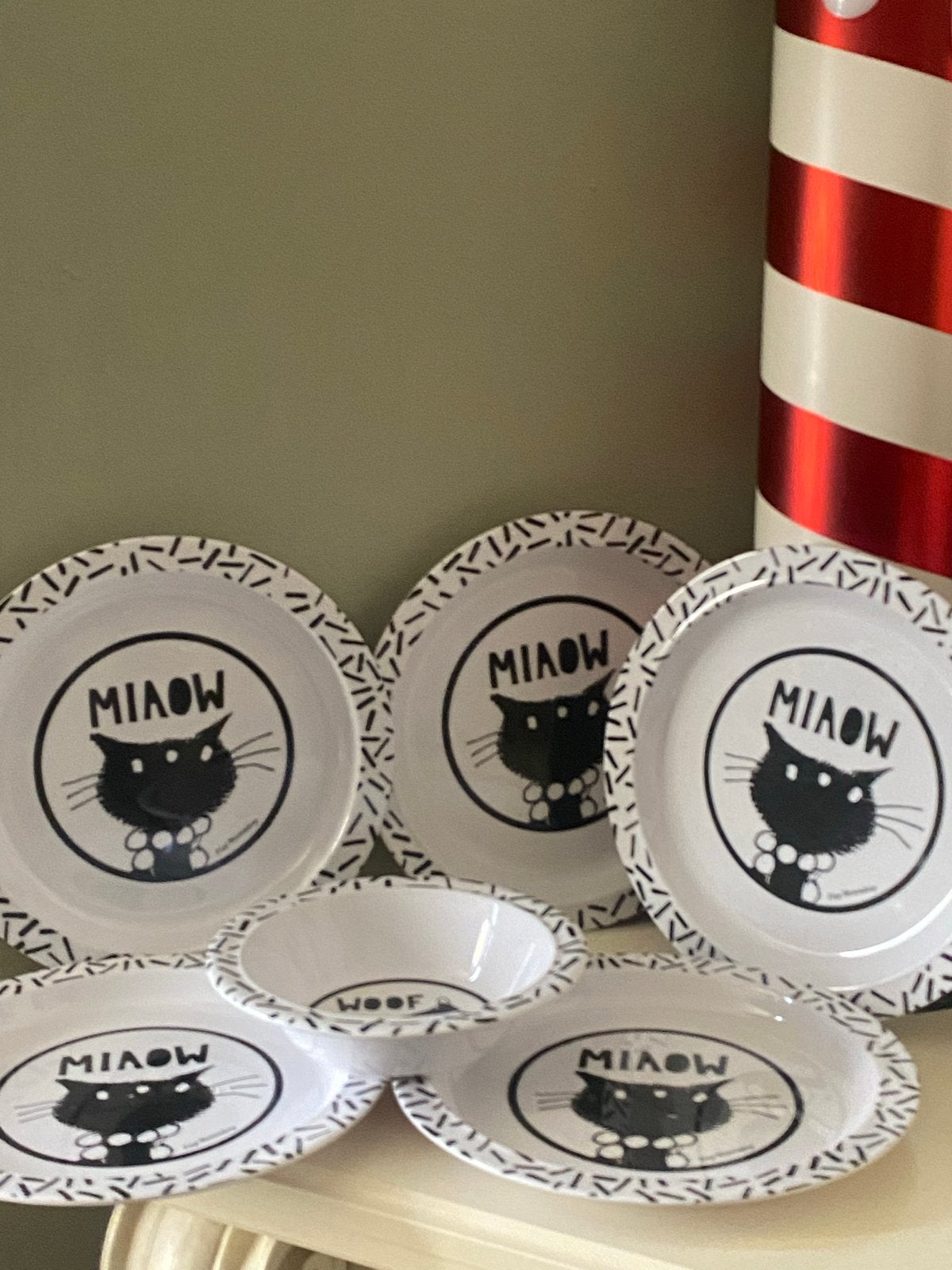 Fiep Westendorp servies: 5 Miauw borden & 1 Woef kom, Kunststof, Overige merken, Ophalen of Verzenden, Zo goed als nieuw