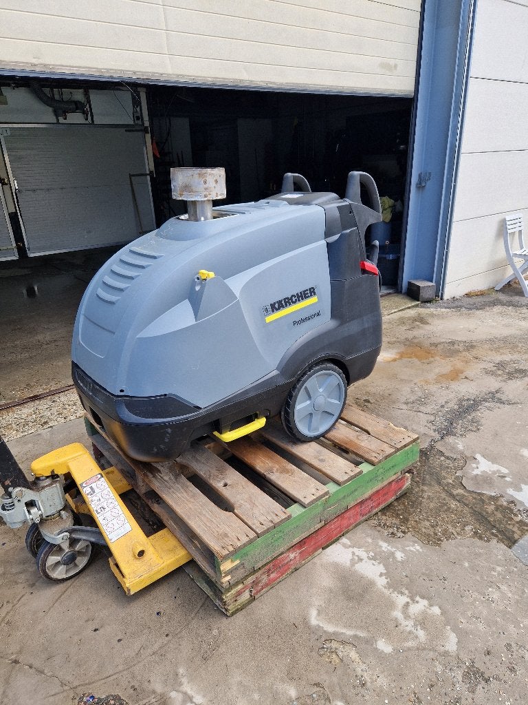 Karcher HDS 8/18-4M stoomcleaner hogedrukspuit, Zakelijke goederen, Machines en Bouw | Onderhoud en Reiniging, Ophalen