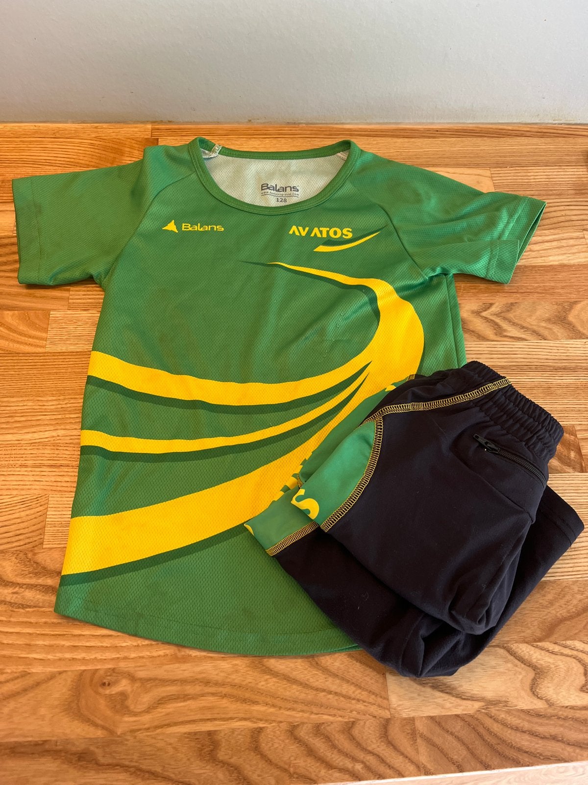 AV Atos set clubcleding maat 128, Ophalen of Verzenden, Fitness of Aerobics, Maat 34 (XS) of kleiner, Gedragen