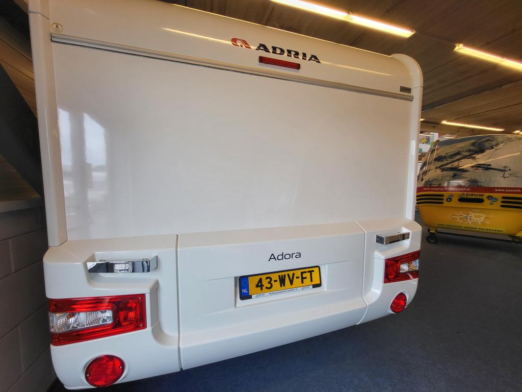 Adria Adora 512 UP; netjes met 1 jaar garantie, Caravans en Kamperen, Caravans, Rondzit, Bedrijf, Schokbreker, Tot en met 4