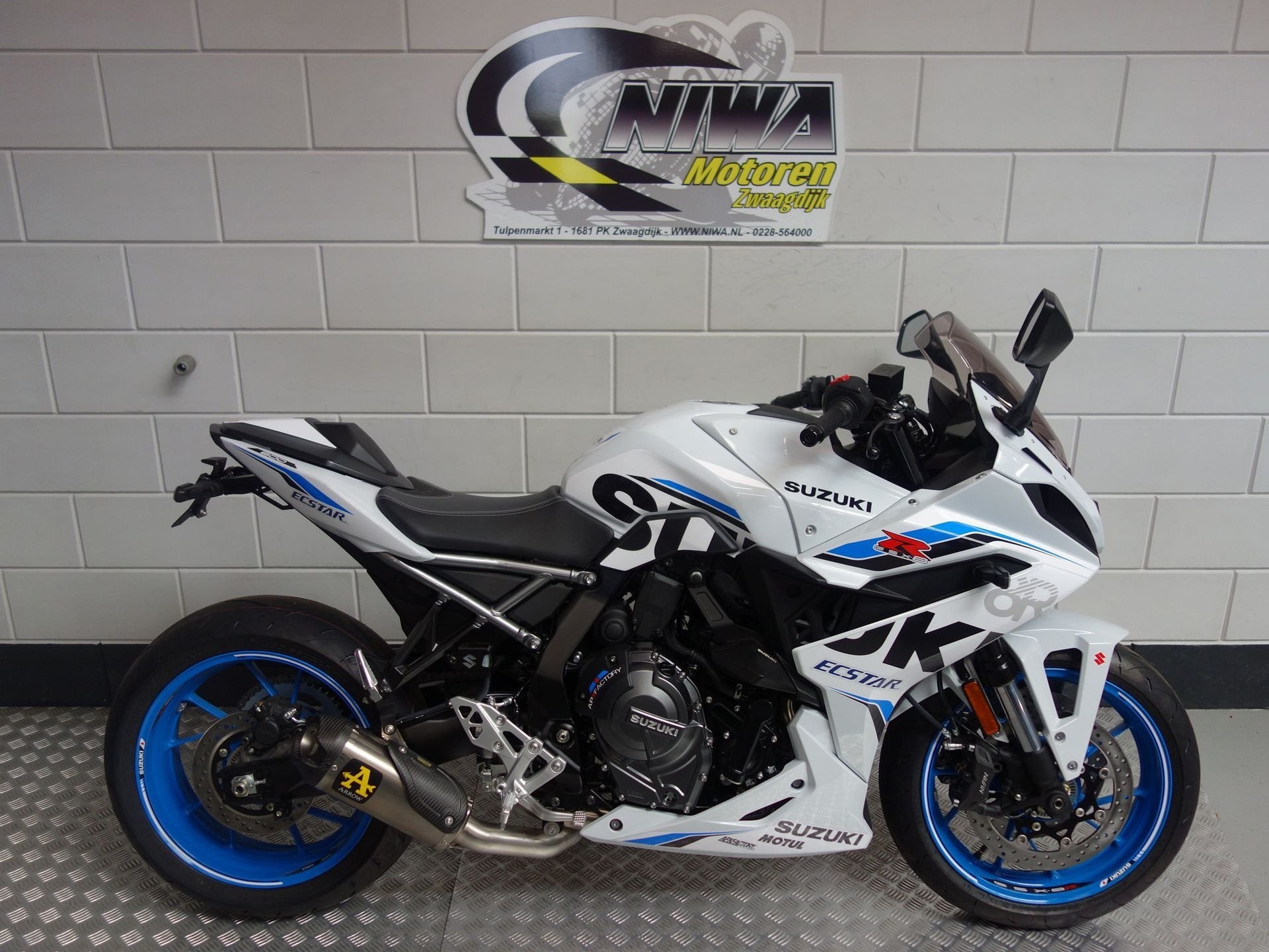 Suzuki GSX-8R, Sport, Meer dan 35 kW, Gebruikt, Bedrijf