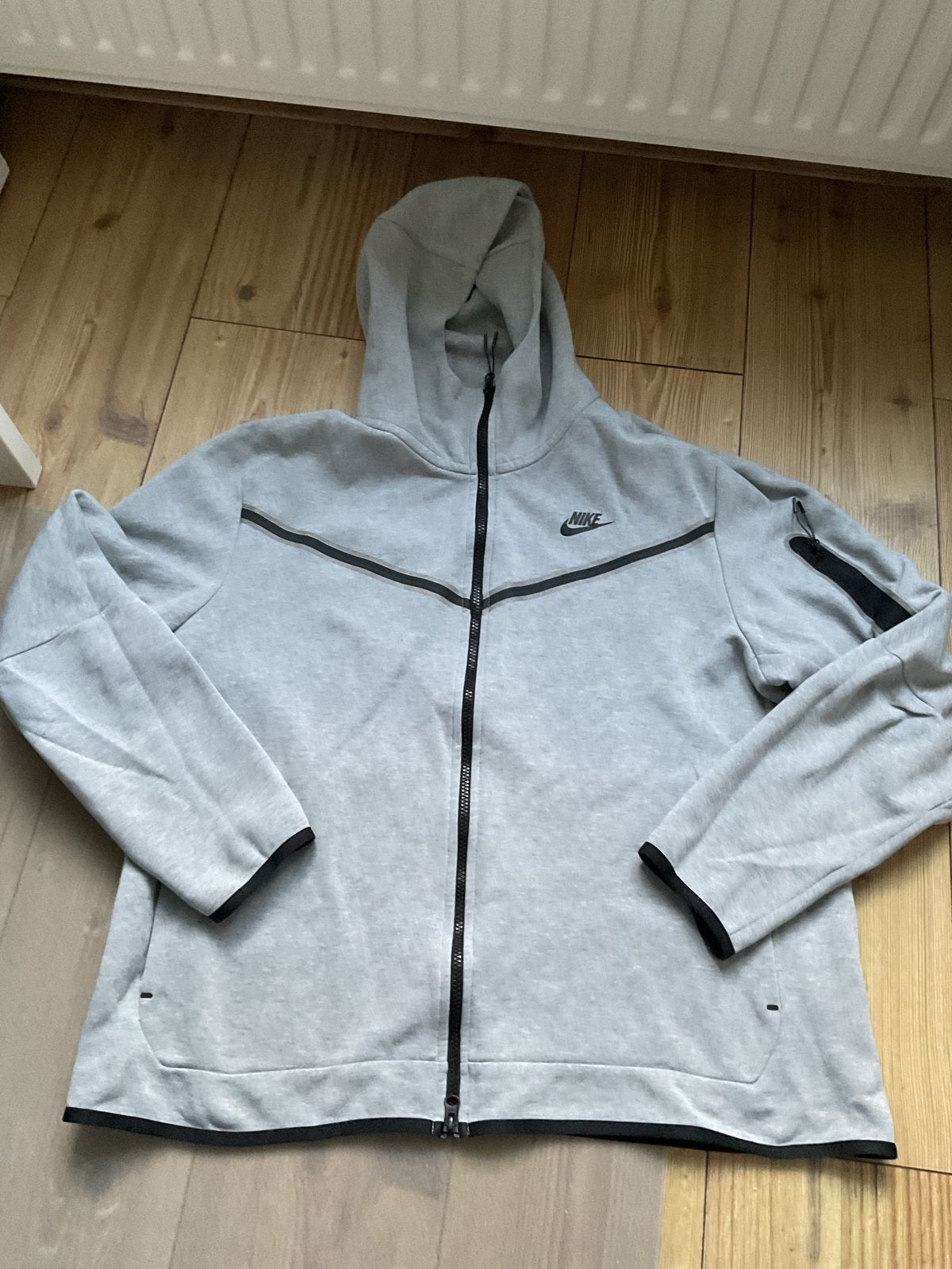 Nike Tech Fleece Hoodie Grijs - Maat XL, Ophalen of Verzenden, Gedragen, Maat 56/58 (XL), Grijs
