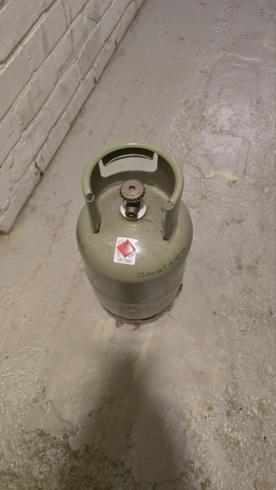 Gasfles 5.8kg - nog ruim 1/3 vol - HBR tot 2032, Ophalen