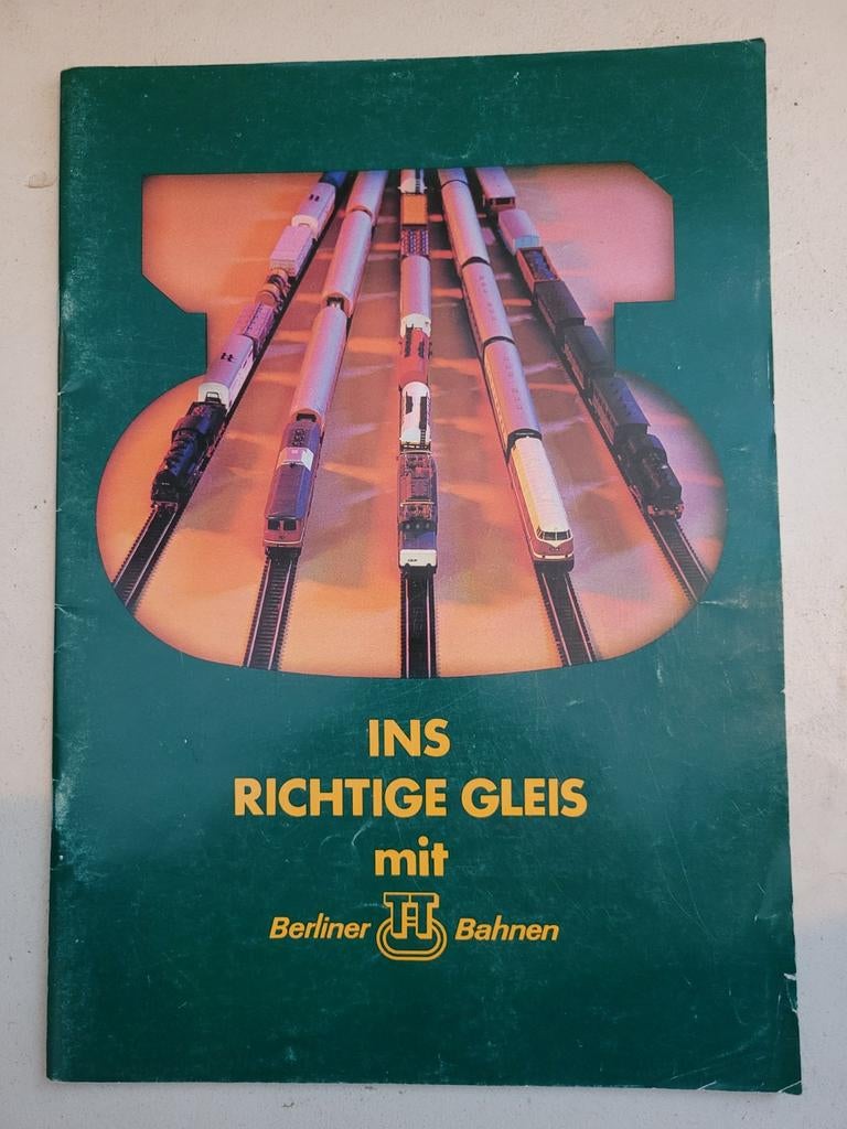 Berliner TT Bahnen Catalogus - Ins Richtige Gleis, Gebruikt, Gelijkstroom of Wisselstroom, Boek, Tijdschrift of Catalogus, Ophalen