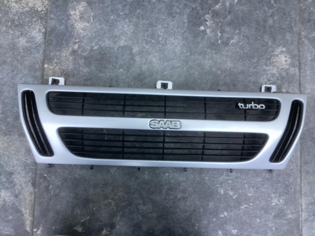 Saab Turbo grill 900 steilneus, Gebruikt, Voor, Ophalen of Verzenden, Spatbord