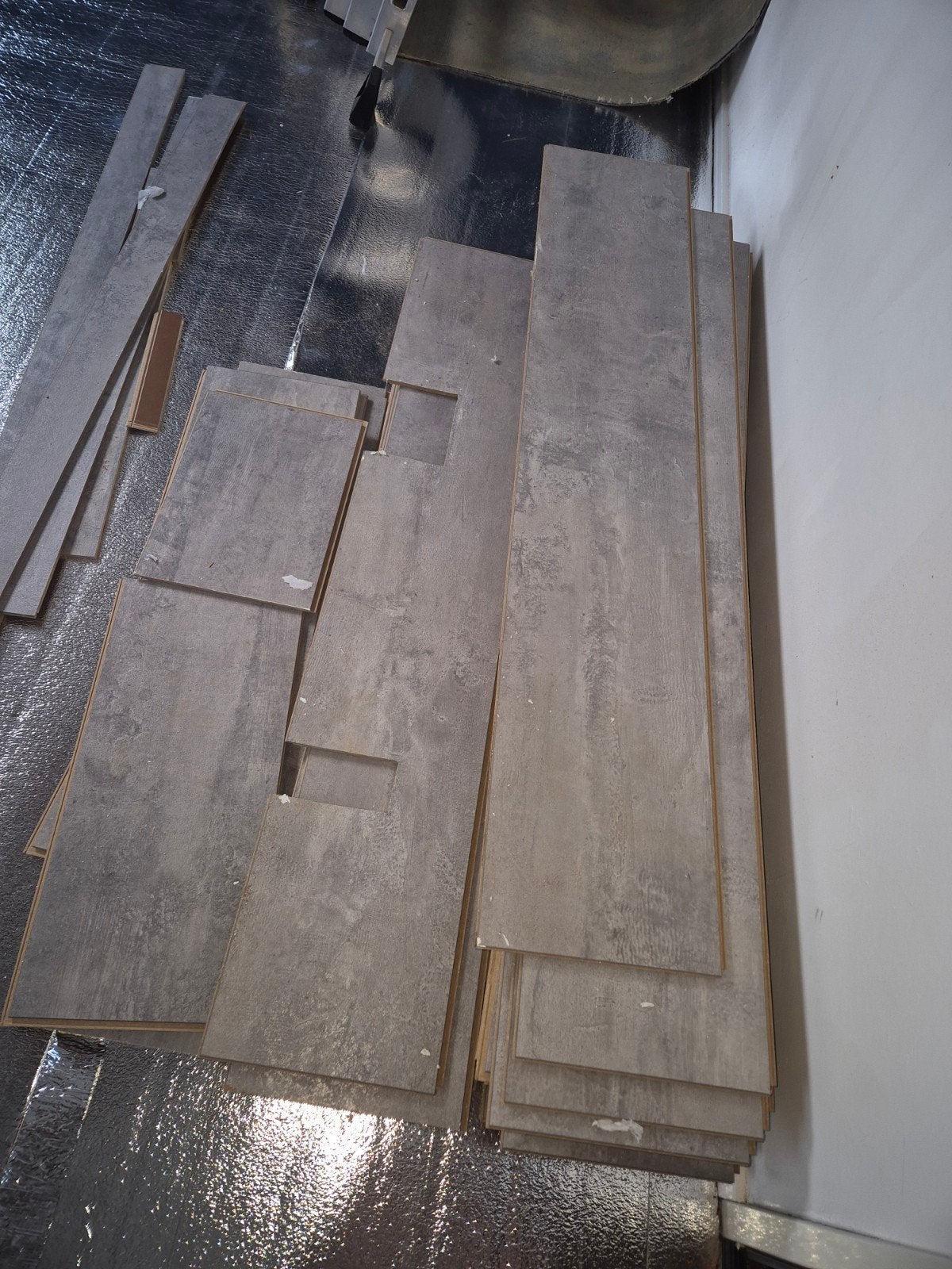 Laminaatvloer - Grijs betonlook, gratis af te halen., Ophalen, Gebruikt, 10 m² of meer, 10 tot 30 cm