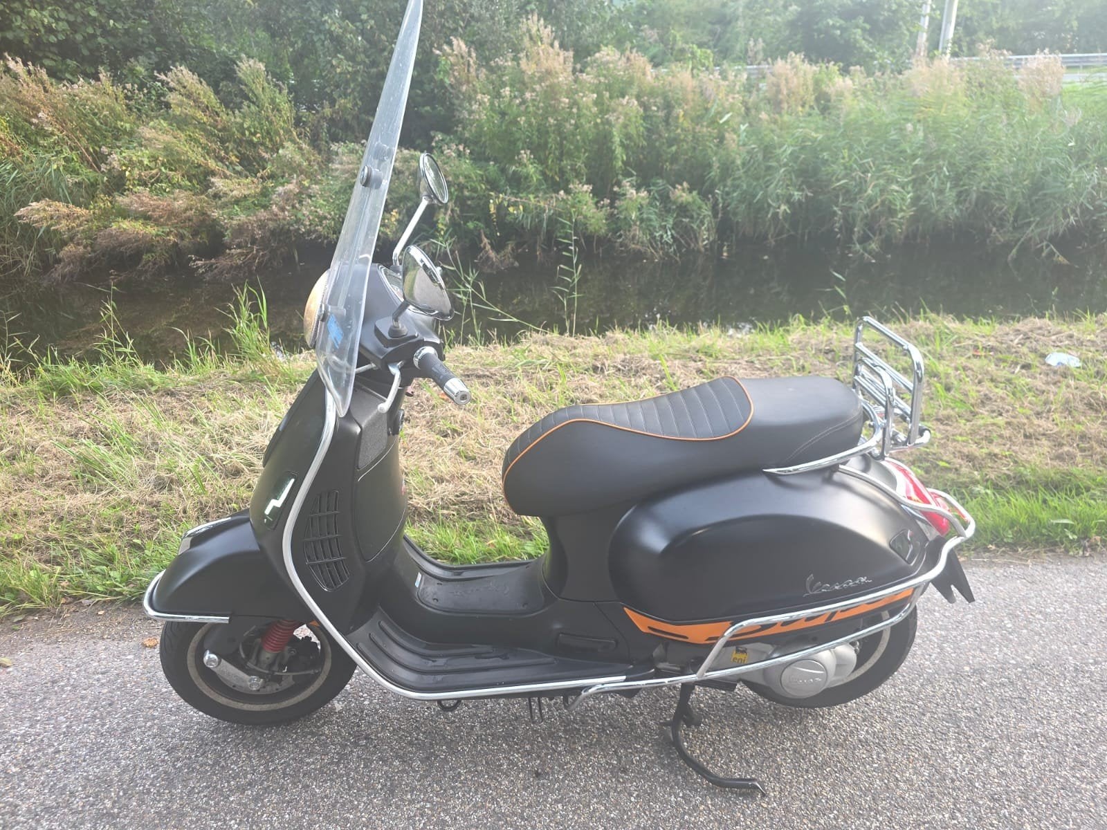 Vespa GTS 300 Super Sport 2014 Mat Zwart - Akrapovic Uitlaat, Motoren, LED Verlichting, Super Sport, Particulier