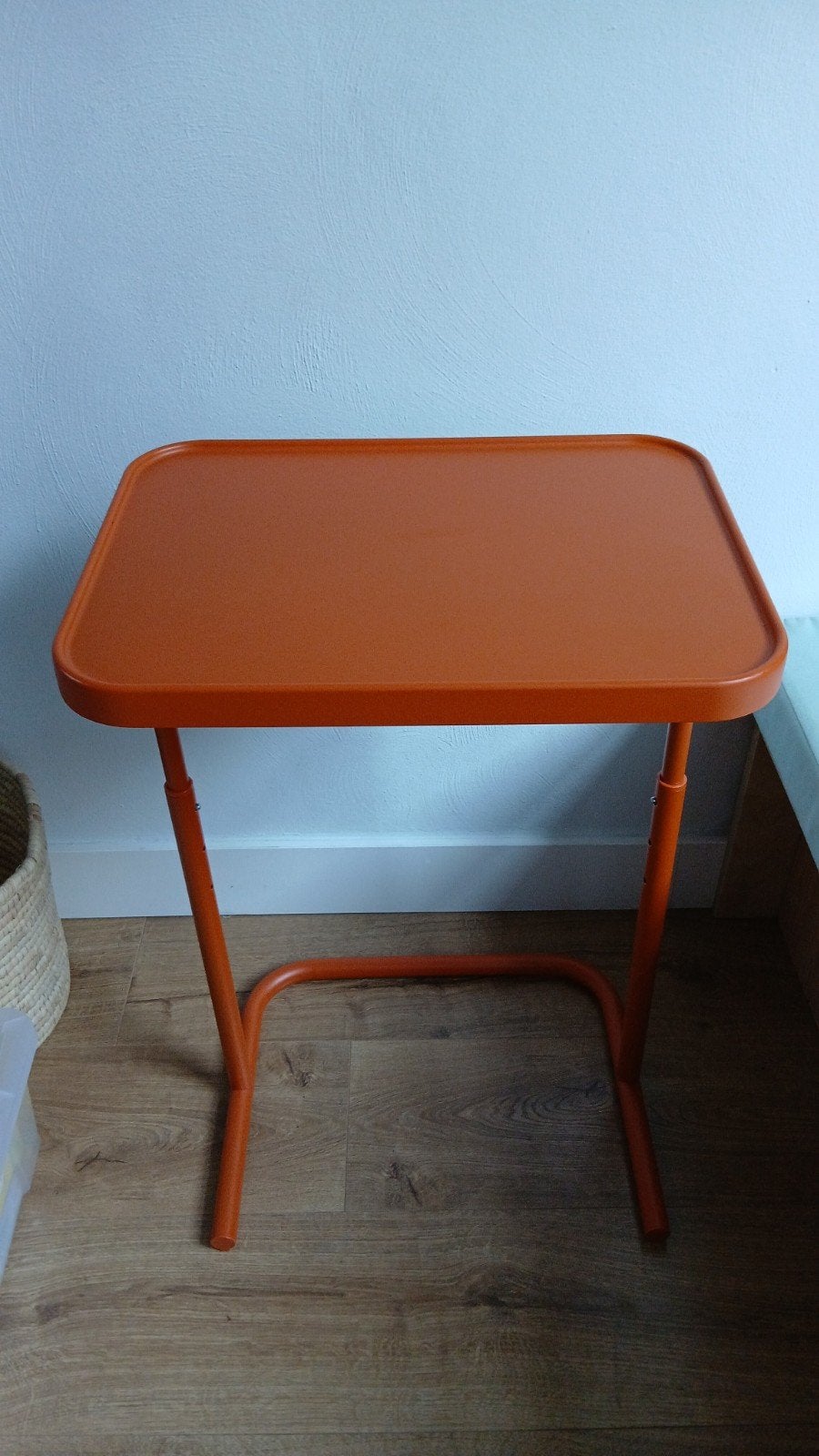 IKEA BJÖRKÅSEN Laptophouder - Oranje, Verstelbaar, Huis en Inrichting, Ophalen, Minder dan 55 cm, Metaal of Aluminium, Modern, Functioneel