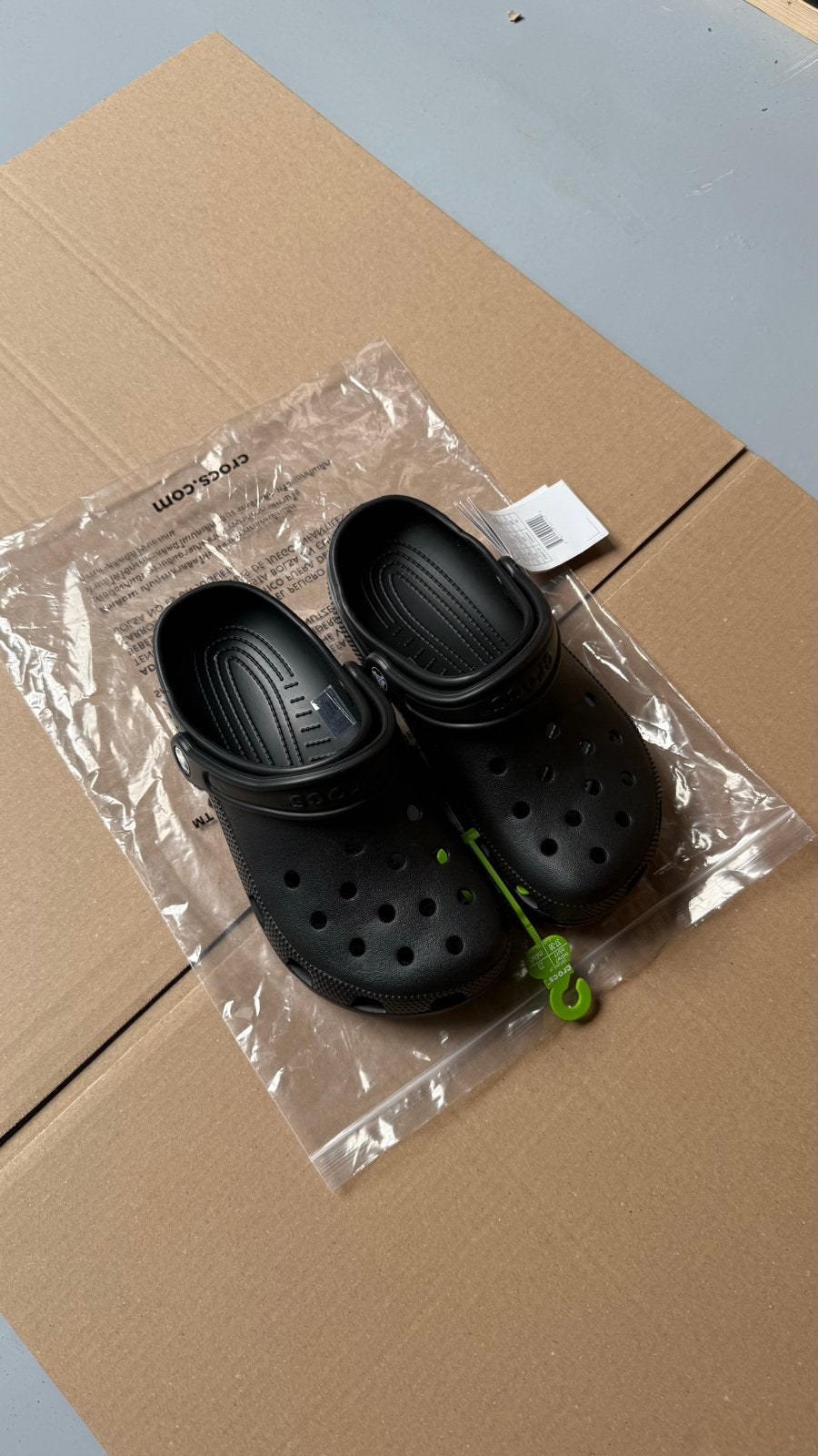 Nieuwe Classic Crocs Zwart Maat 37/38, Kleding | Dames, Schoenen, Slippers, Verzenden, Zwart, Nieuw