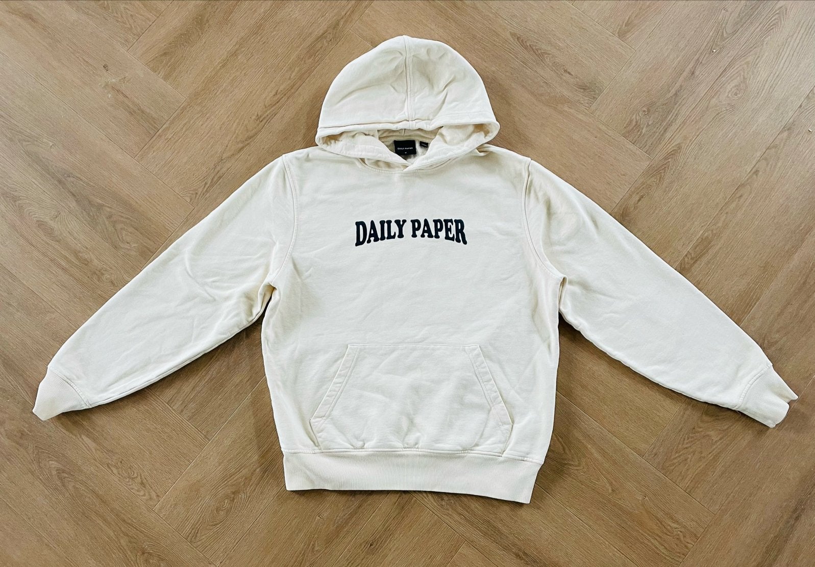 Daily Paper Hoodie maat M, Verzenden, Zo goed als nieuw, Maat 48/50 (M), Beige