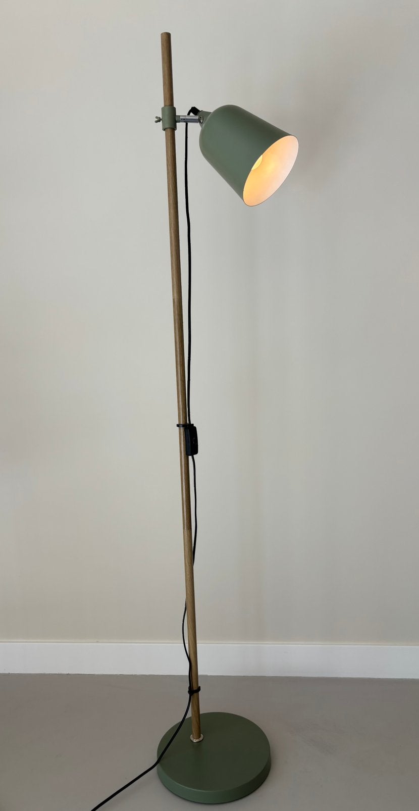 Vloerlamp - Leitmotiv Wood-like, Ophalen, Zo goed als nieuw, Metaal, 100 tot 150 cm