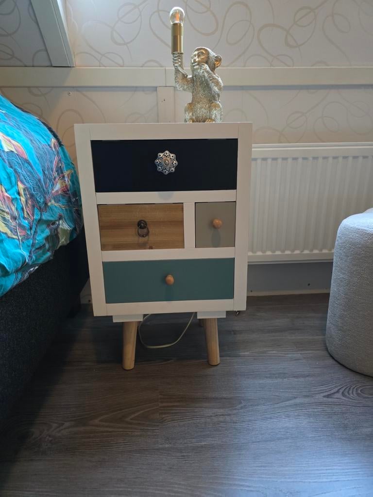 Nachtkastje Fynn - Sfeervol en Decoratief Kastje, Ophalen, Gebruikt, Minder dan 45 cm, 55 tot 70 cm