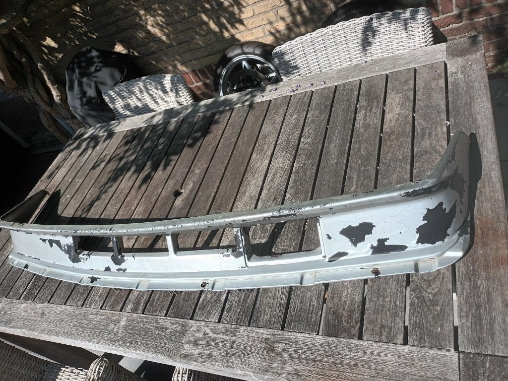 originele Volvo 240 Turbo 1981 voorbumper onderspoiler, Ophalen of Verzenden, Gebruikt, Volvo, Bumper