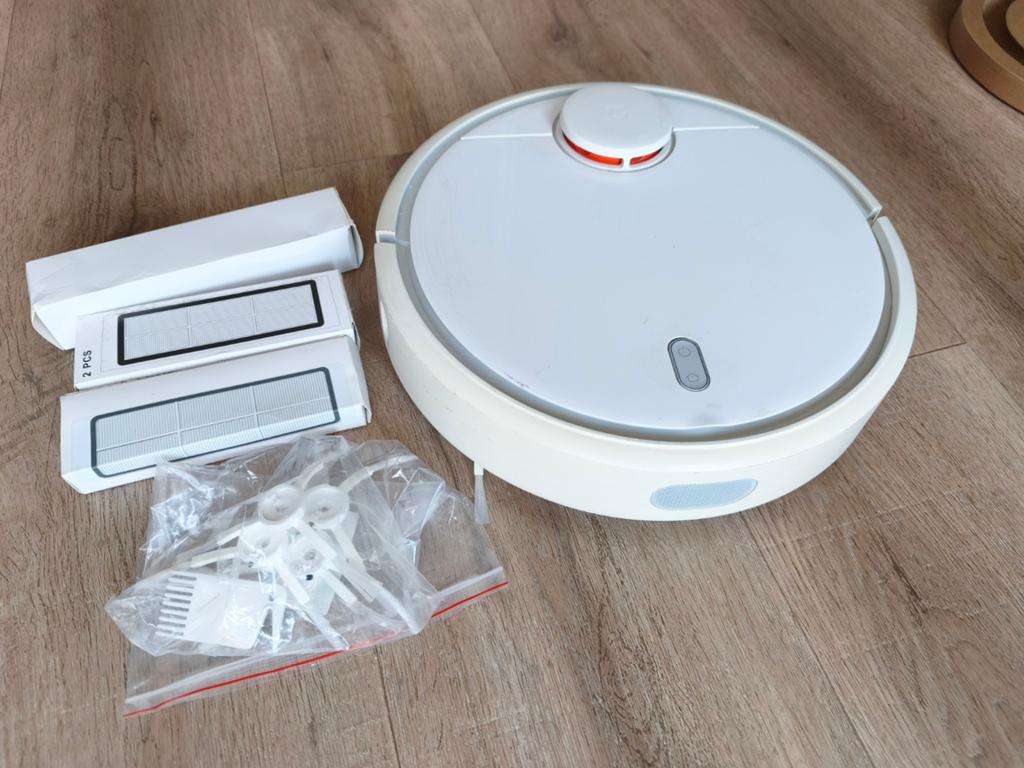 Robotstofzuiger met reserveonderdelen, Witgoed en Apparatuur, Ophalen, Gebruikt, Robotstofzuiger, Reservoir