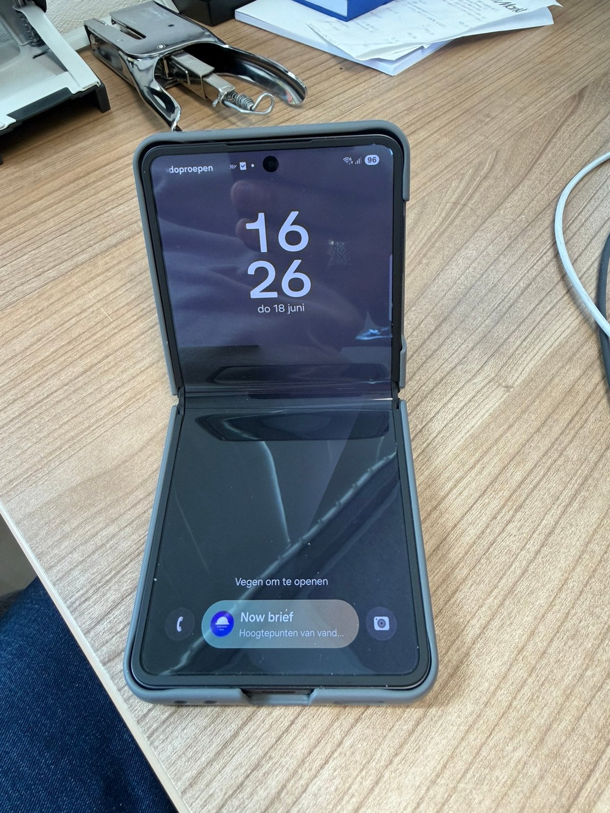 Samsung Galaxy Z Flip 7 - 256GB 100%, Ophalen, Zwart, Touchscreen, Zo goed als nieuw