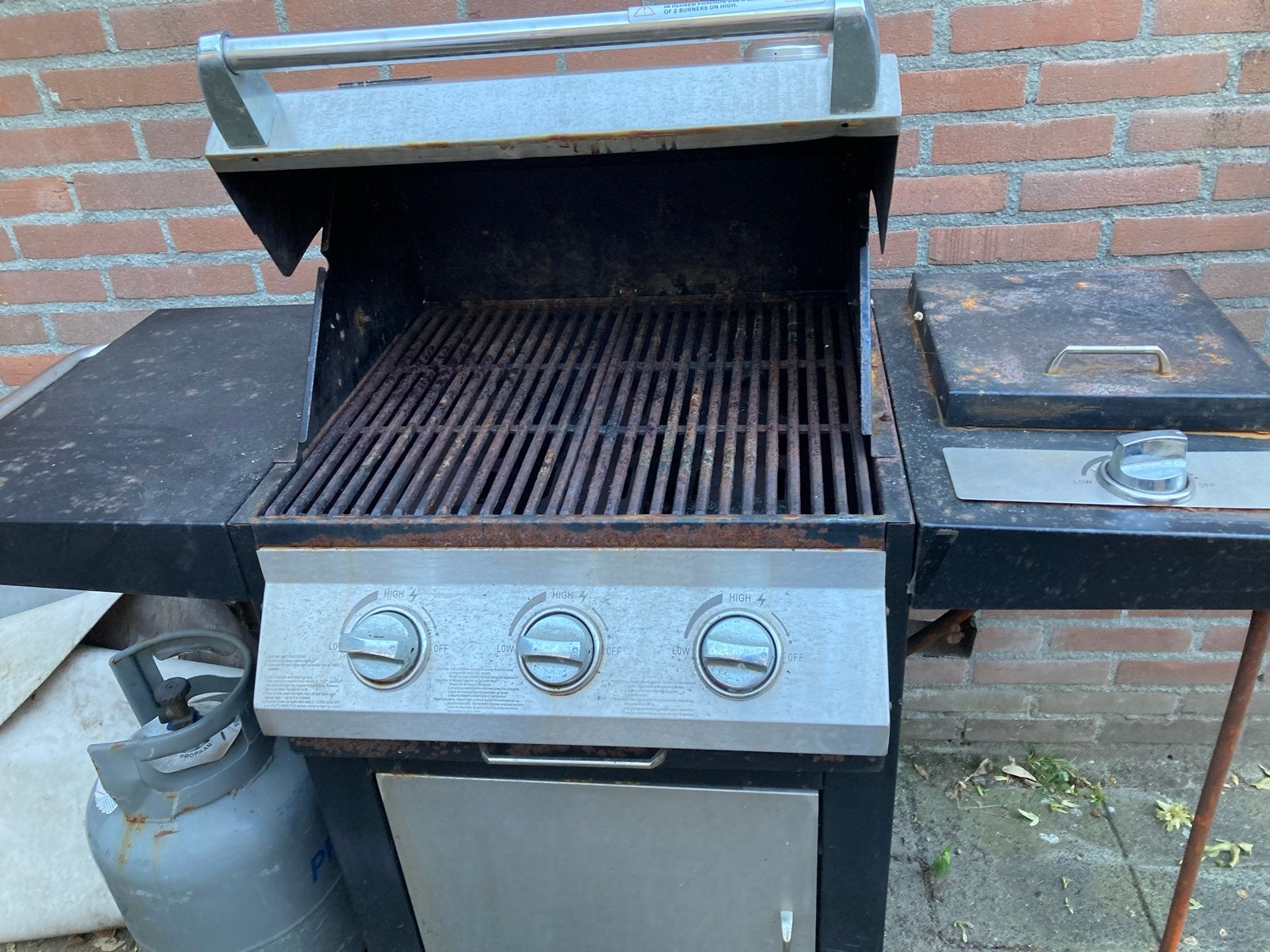 Patton gasbarbecue met zijbrander en hoes, Ophalen, Gebruikt