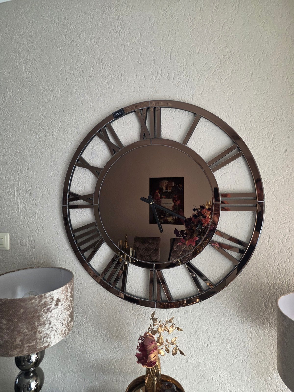 mooie wandklok , sepia brons kleur spiegel, Ophalen, Zo goed als nieuw, Wandklok