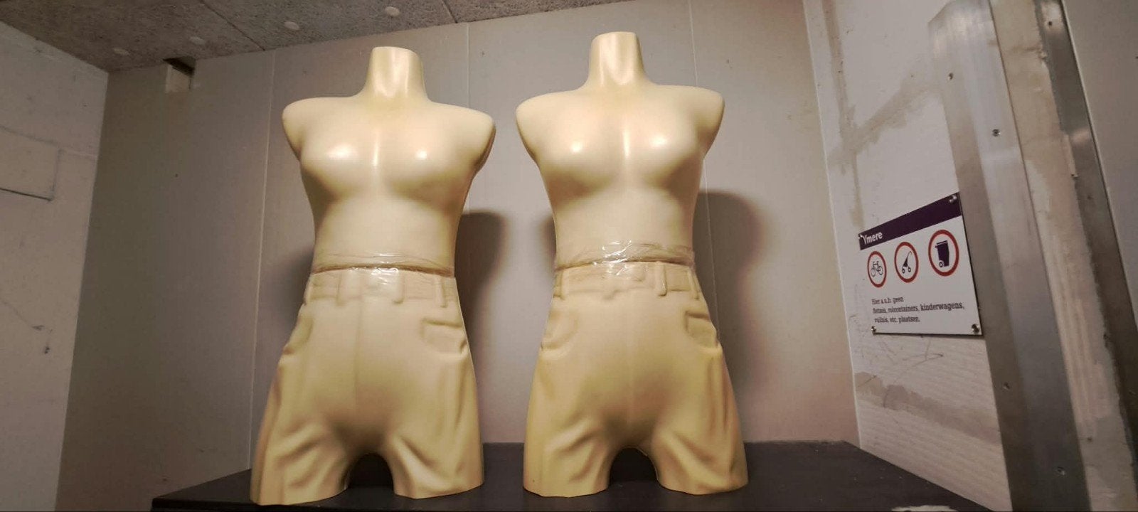 2x etalagepop torso met broekje, Ophalen