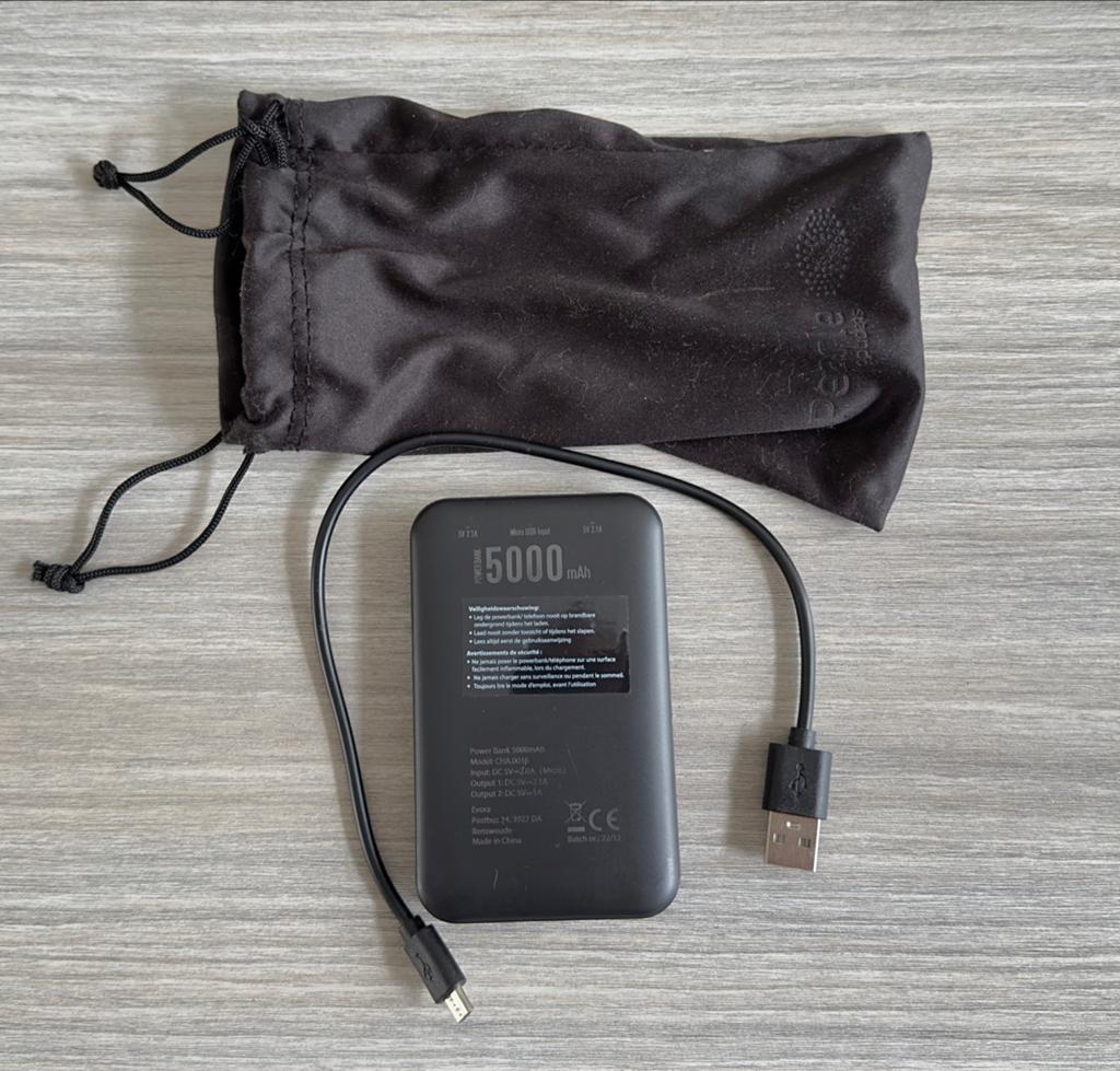 Powerbank 5000 mAh met Micro USB en hoesje, Ophalen of Verzenden, Zo goed als nieuw
