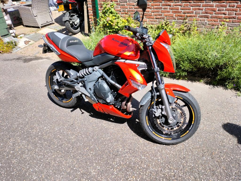 Kawasaki ER6N ( z650 z700 z750 ), 2 cilinders, Occasion, Particulier, Handgeschakeld