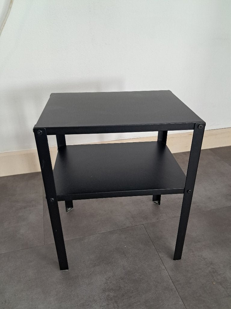 Nachtkastje KNARREVIK IKEA, zwart, metaal, Huis en Inrichting, Ophalen, Gebruikt, Minder dan 45 cm, Metaal of Aluminium