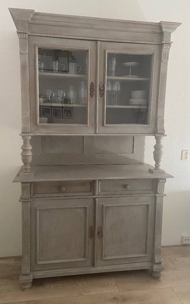 Houten buffetkast met glazen deurtjes - grijs/taupe, Huis en Inrichting, Kasten | Buffetkasten, Ophalen, Gebruikt, 200 cm of meer