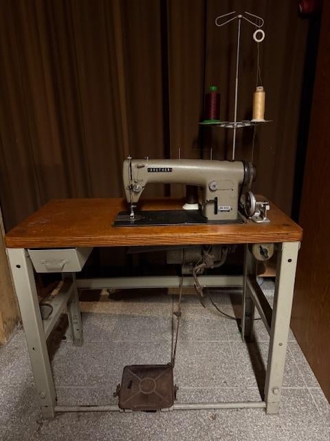 Industriële Brother Naaimachine, Hobby en Vrije tijd, Naaimachines en Toebehoren, Ophalen, Gebruikt, Naaimachine, Brother