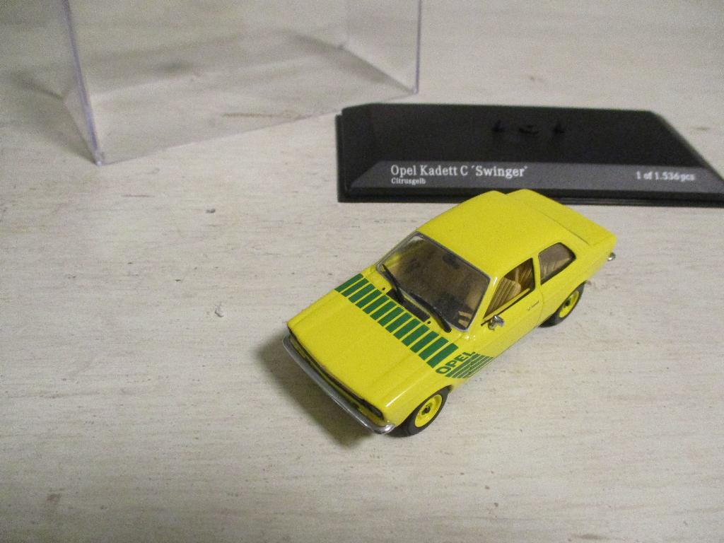 Minichamps Opel Kadett C Swinger Citrusgelb Schaal 1:43, Ophalen, Nieuw, Auto, MiniChamps