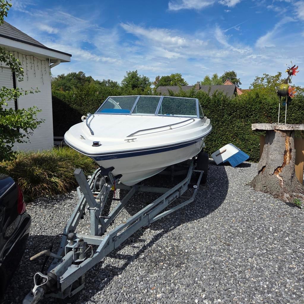 Sea Ray Seville mercruiser 3.0, Ophalen, Gebruikt, Overige typen, Motorboot