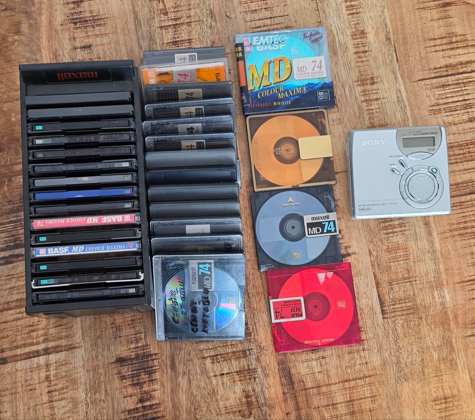 Sony MZ-N510 Minidiscspeler met 32 minidiscs, Ophalen of Verzenden
