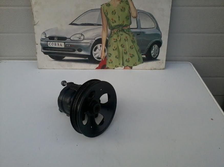 Opel Corsa B / Tigra A Stuurbekrachtigingspomp X14SZ/XE, Ophalen, Gebruikt, Opel, Opel