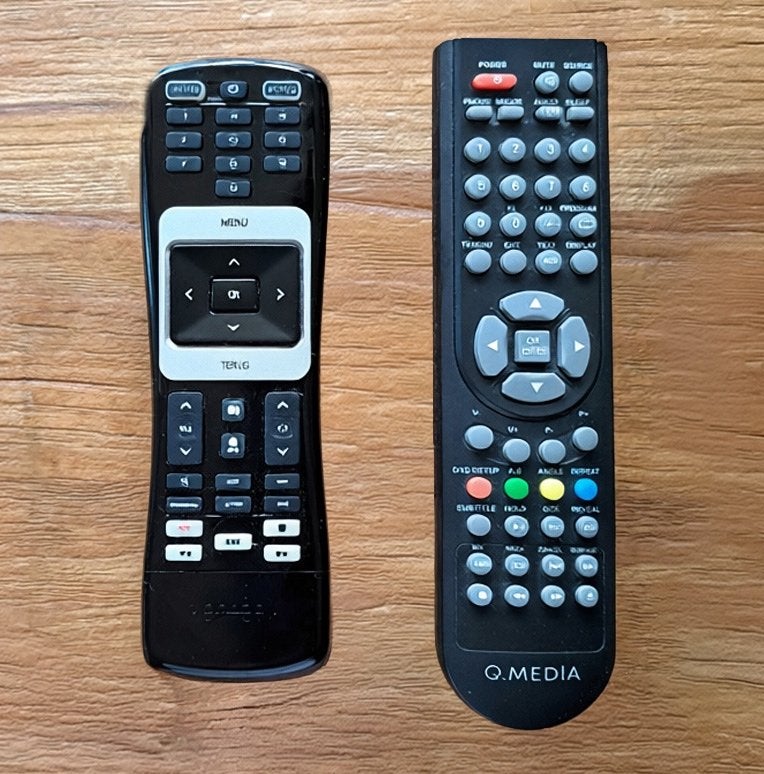 Diverse TV afstandsbedieningen, Ophalen of Verzenden, Gebruikt, Origineel, Dvd