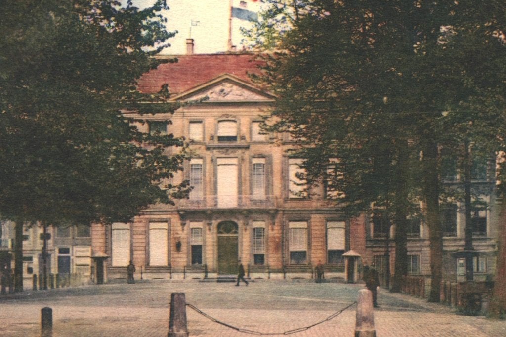 984364	Den Haag	Paleis	Kon Moeder 1934	Gelopen met Postzegel, Ophalen of Verzenden, 1920 tot 1940, Gelopen, Zuid-Holland