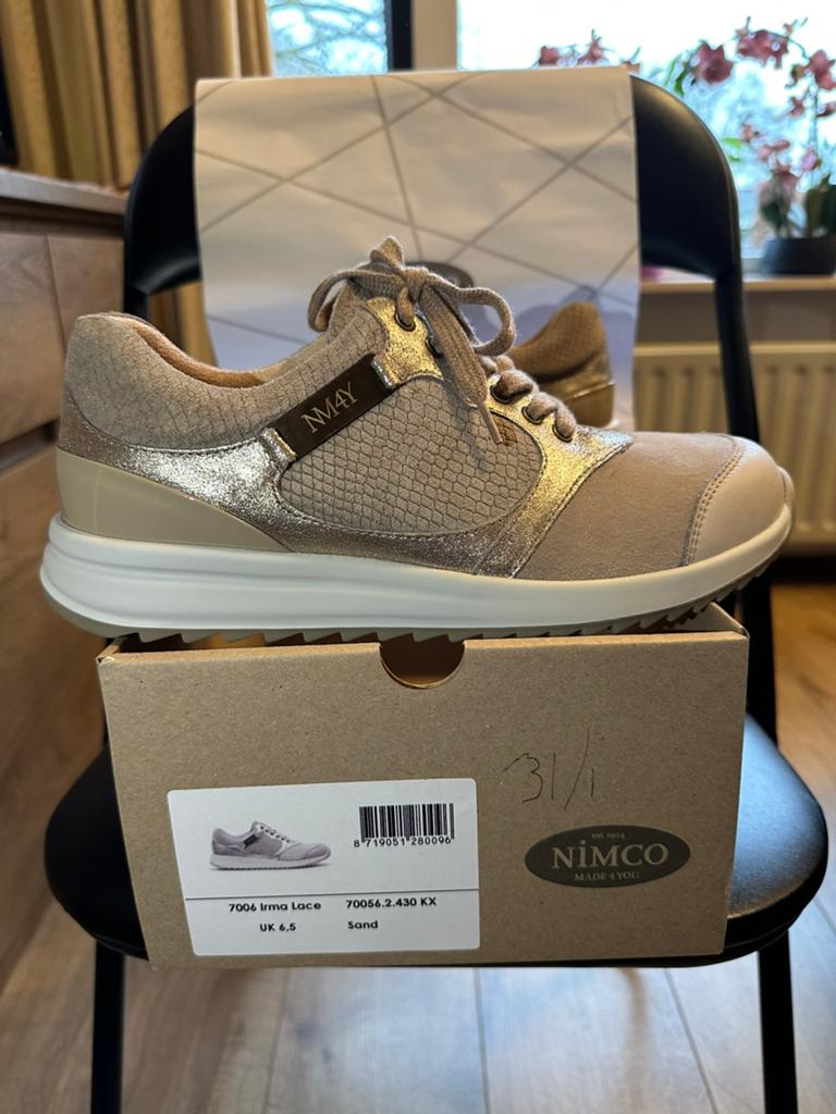 Dames sneakers Nimco maat UK 6,5 Nieuw, Beige, Nieuw, Ophalen of Verzenden, Sneakers of Gympen