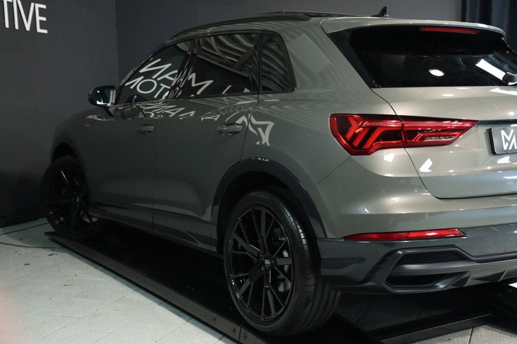 Audi Q3 40 TFSI Quattro S-Line / PANO / VIRTUAL / ACC / 360, Auto's, Automaat, Gebruikt, Zwart, 1984 cc