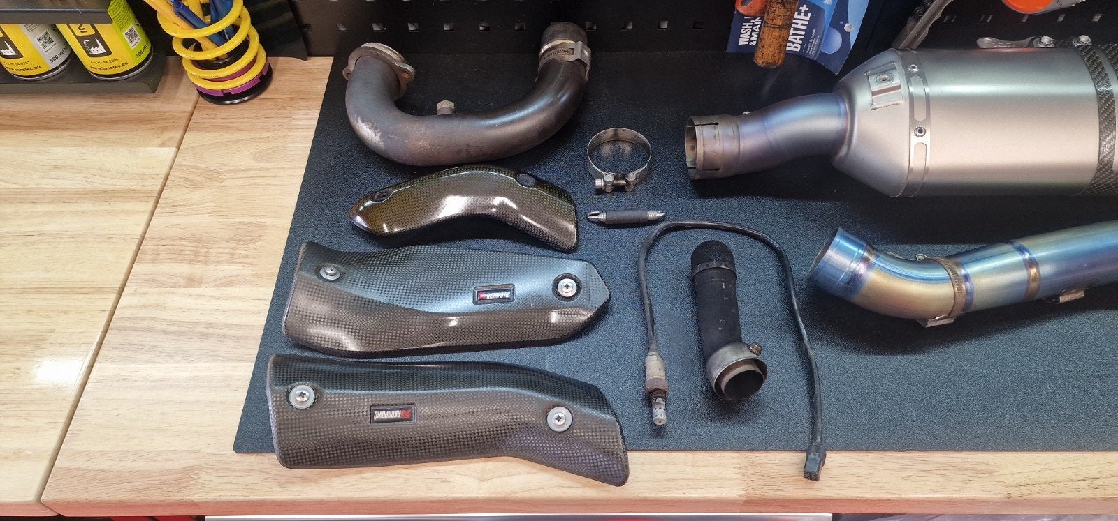 KTM 690 smc akrapovic titanium/carbon uitlaatsysteem., Motoren, Onderdelen | Overige, Ophalen of Verzenden