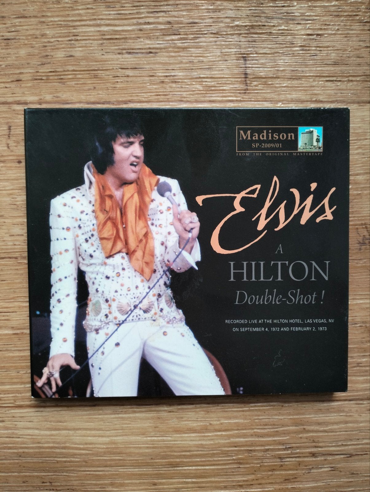 Elvis Presley digipack 2cd

" A HILTON DOUBLE SHOT ", Ophalen of Verzenden, Zo goed als nieuw
