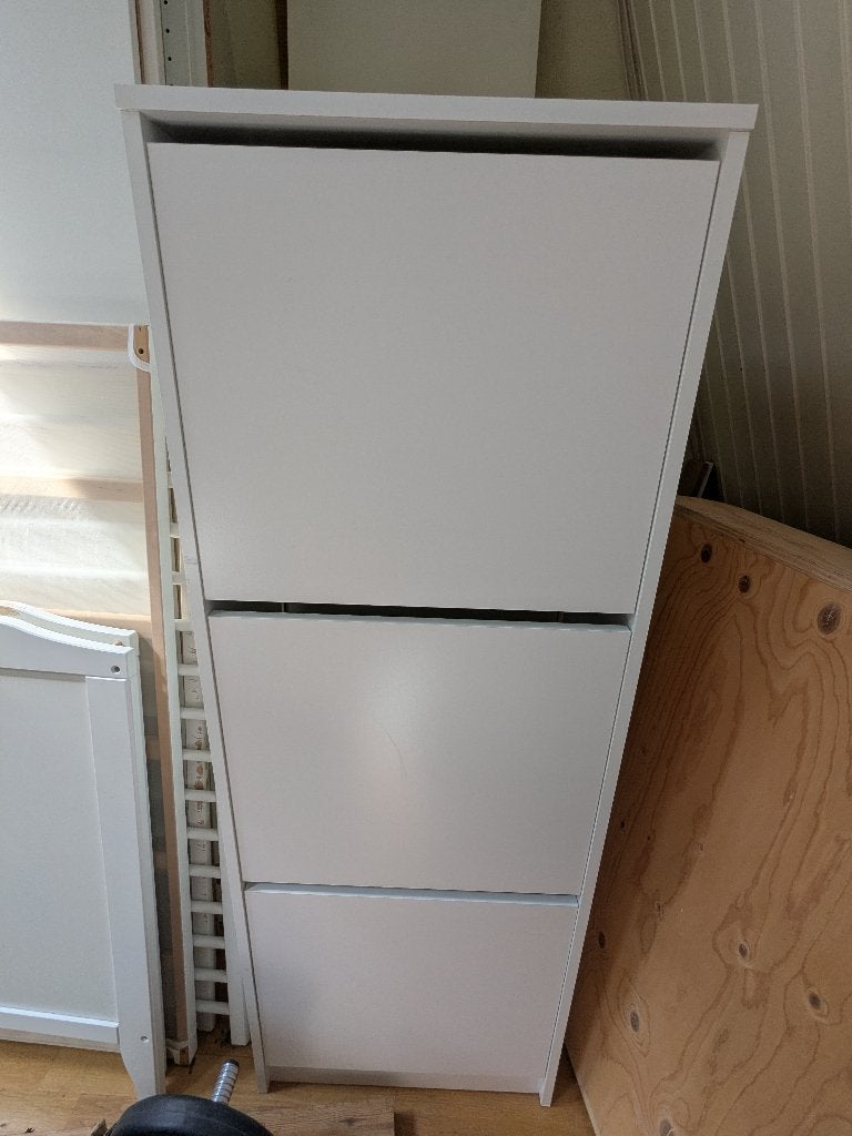 Witte Ikea Bissa schoenenkast met 3 vakken, Huis en Inrichting, Kasten | Schoenenkasten, Ophalen, Gebruikt, Modern