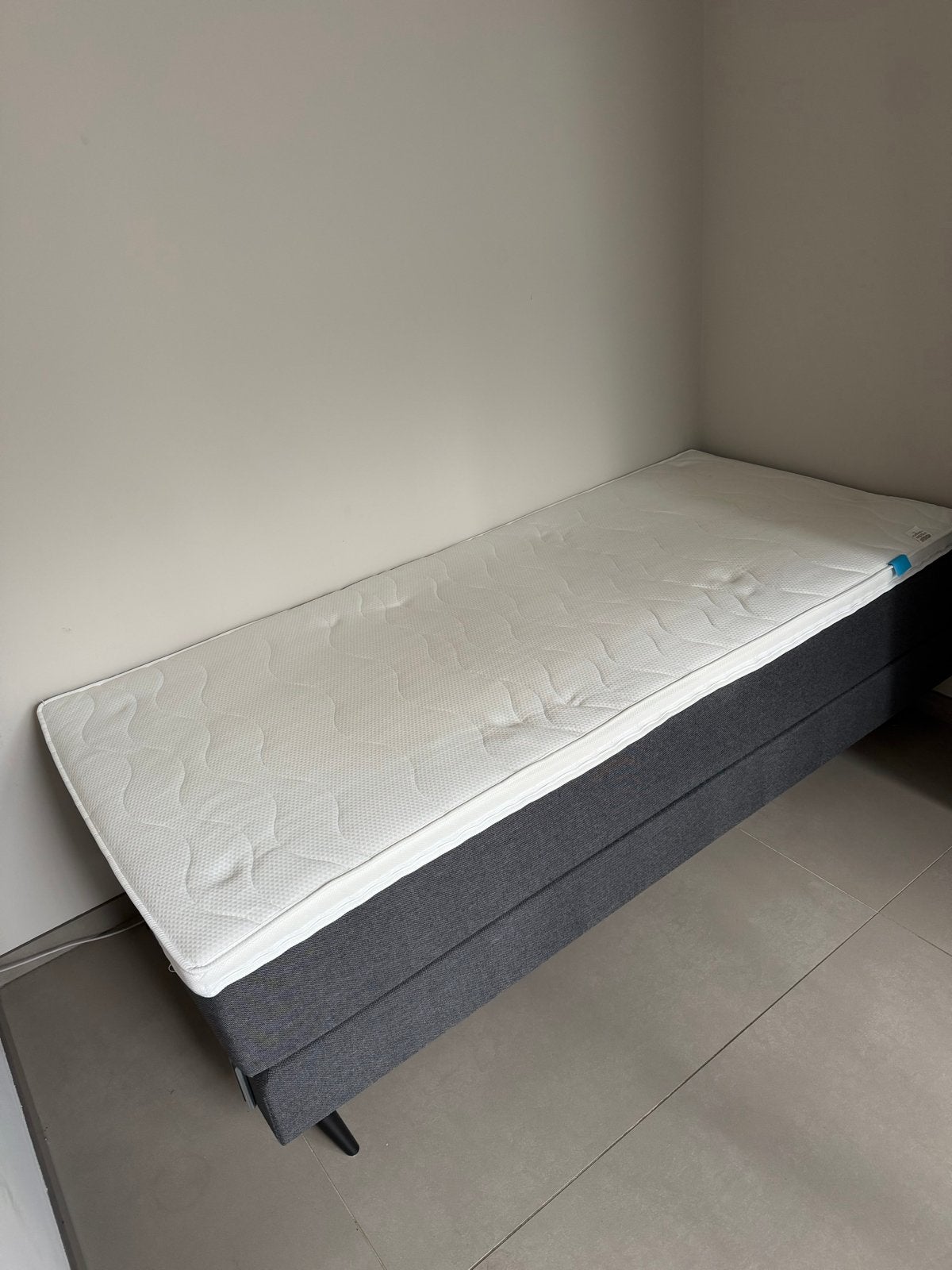 Bed onderstel 90x200 cm antraciet met koudschuim matras, Ophalen, 90 cm, Eenpersoons, Nieuw