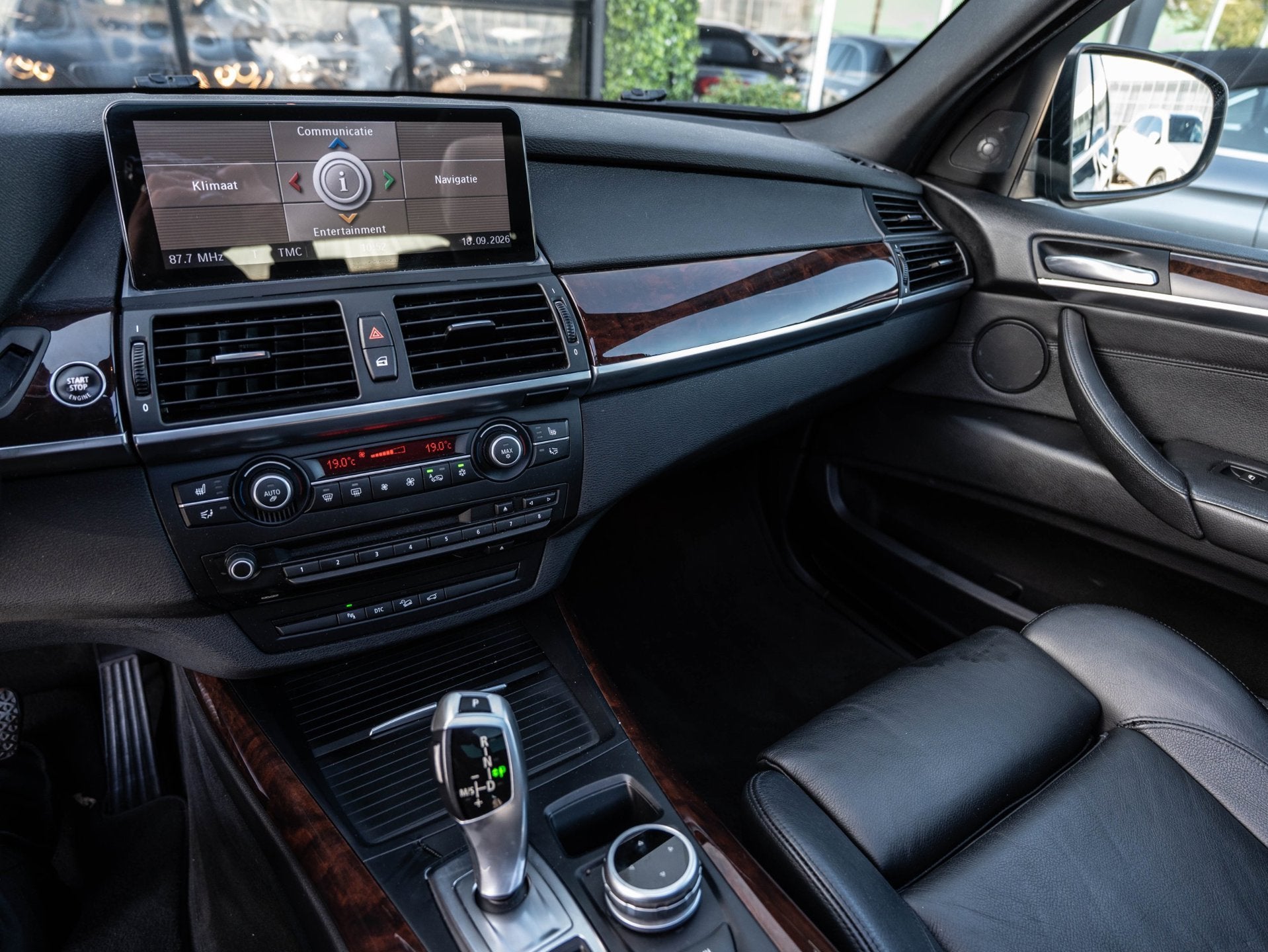 BMW X5 3.0sd | M-Sport | Pano | Leder | Navi | Youngtimer, Auto's, 2820 kg, Gebruikt, 2993 cc, Met garantie (alle)
