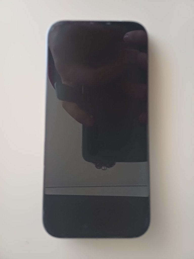 Iphone 16 met een officieel SP Connect hoesje, Telecommunicatie, Mobiele telefoons | Apple iPhone, Ophalen, 128 GB, 89 %, Zwart
