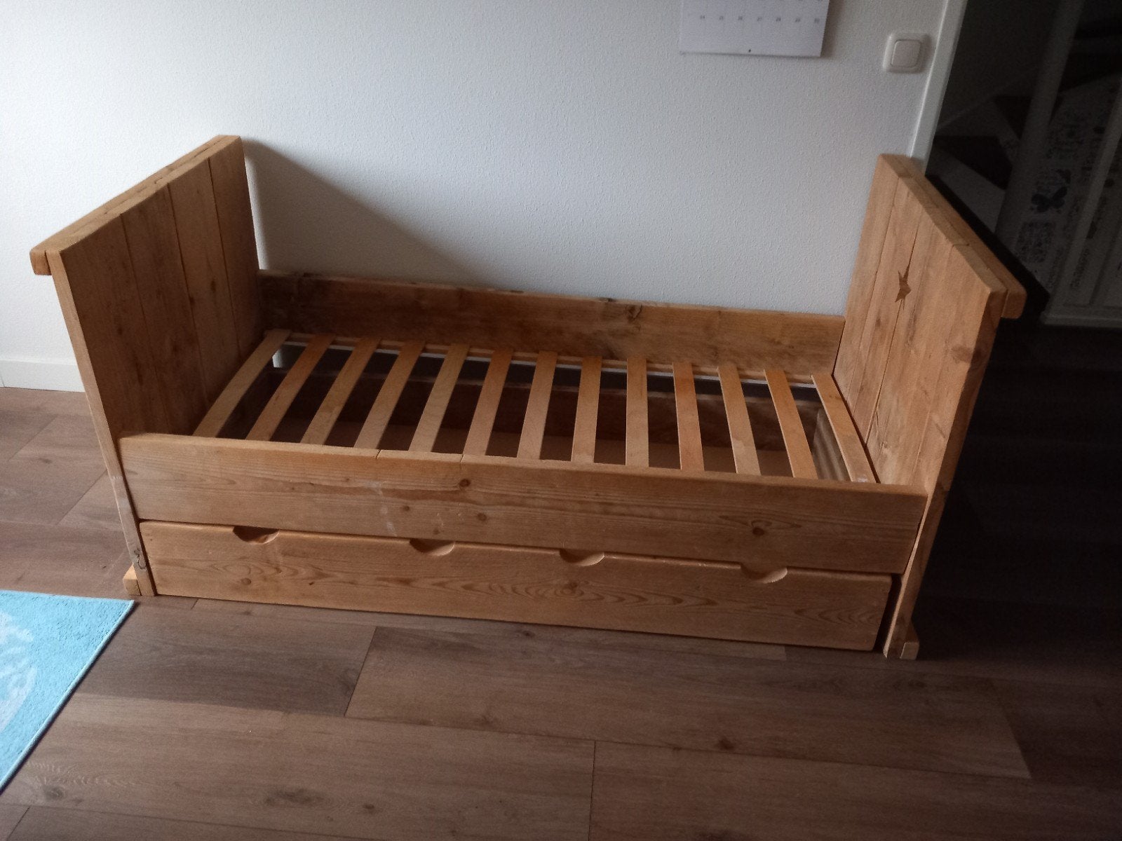 Kinderbed 80x150 cm van steigerhout met lade, Ophalen, Gebruikt, Eenpersoons, Steigerhout