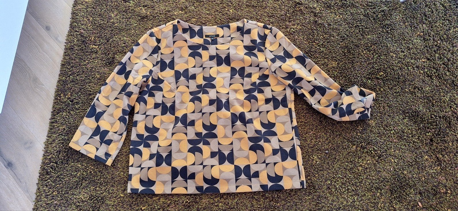 Vintage Opus Blouse met Geometrisch Patroon - Maat 38, Maat 38/40 (M), Beige, Ophalen of Verzenden, Zo goed als nieuw