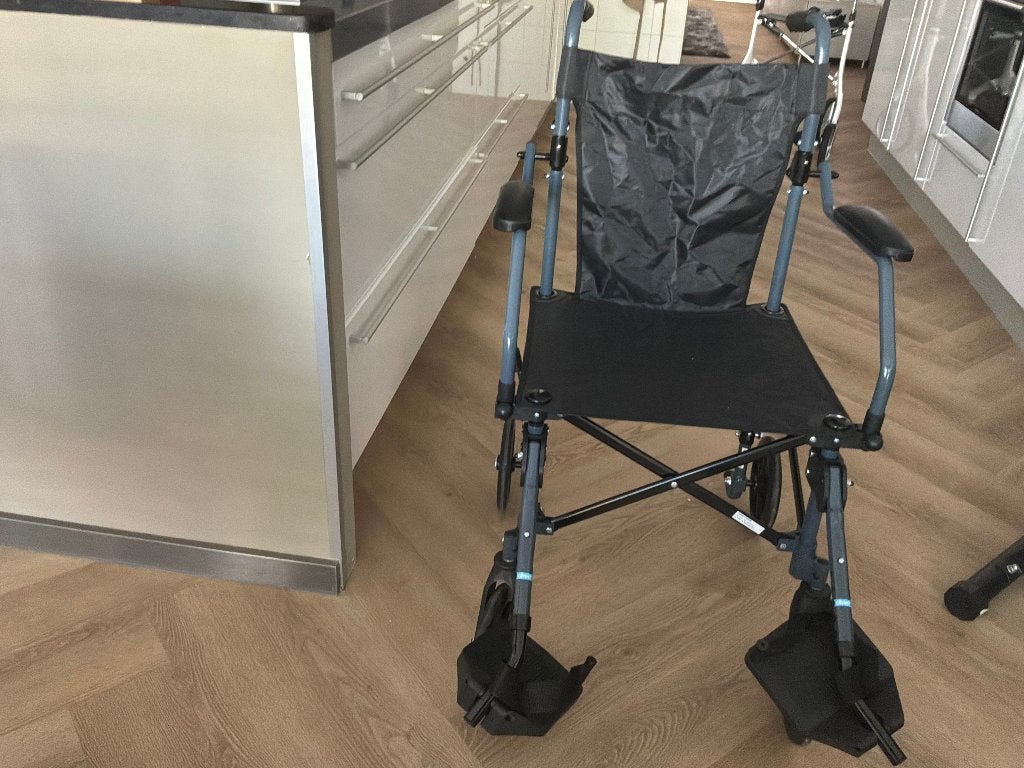 rolstoel inklapbaar, Ophalen, Inklapbaar, Zo goed als nieuw, Duwrolstoel