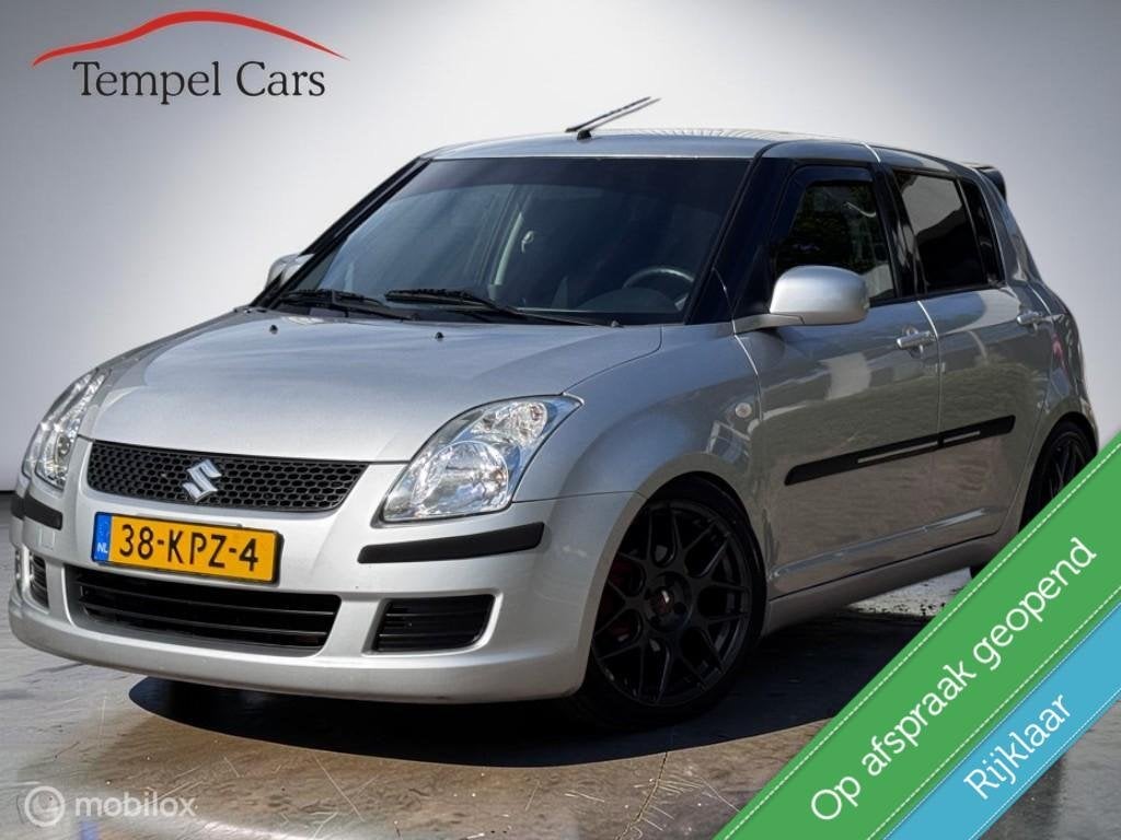 Suzuki Swift 1.3 Expression|Verlaagd|17 inch|CarPlay|Airco, Voorwielaandrijving, 400 kg, Swift, Origineel Nederlands