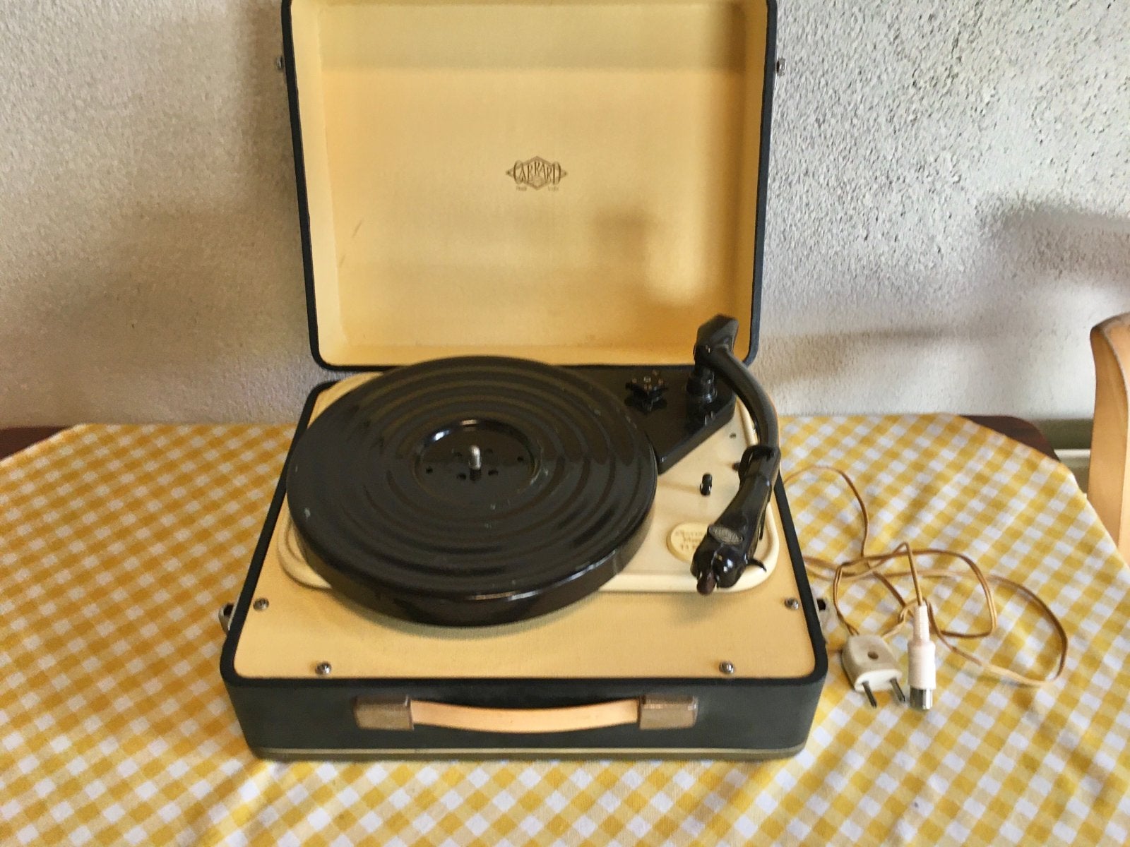 Oude koffer pickup garrard met iets werk vaste pr ophalen, Audio, Tv en Foto, Ophalen, Overige merken