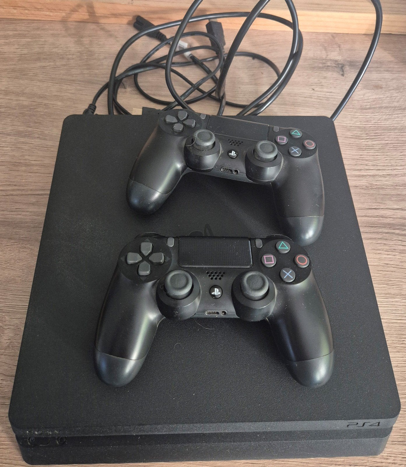 PlayStation 4 Slim+1tb met 2 controllers, Spelcomputers en Games, Spelcomputers | Sony PlayStation 4, Ophalen, Gebruikt, Met 2 controllers